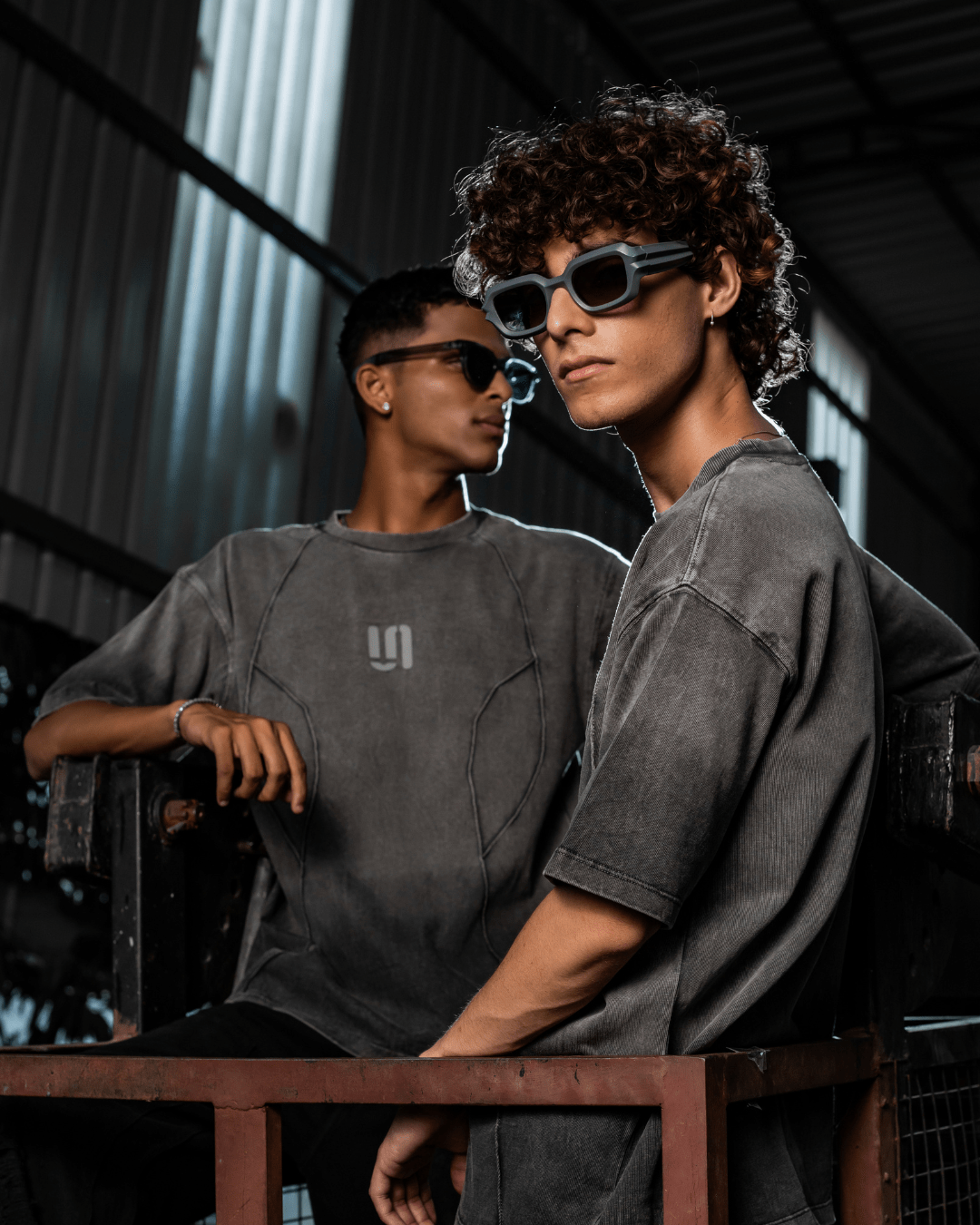 GREY THREADBARE TEE - SULLITT